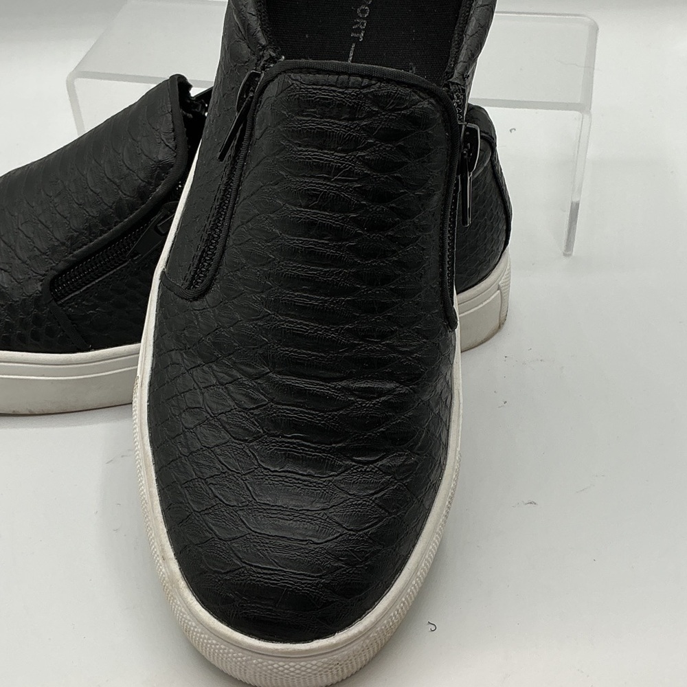 Report Ammons women’s Snakeskin faux leather, slip on sneakers, size 9 - Picture 7 of 8
